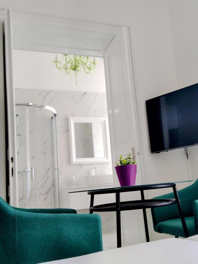 Appartement Collins Emerald Center *